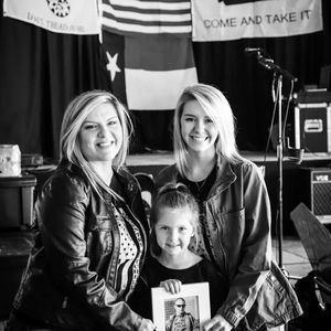 Meet your Posher, Macey